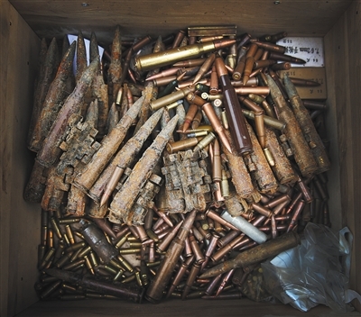 北京警方收繳近千槍支及彈藥、管制刀具等集中入庫