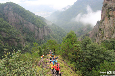 翻越八角金盤、俯看飯蒸巖——華峰游記